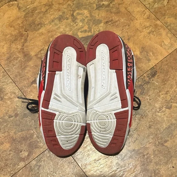 Kids Nike Air Jordan Red and White Sneakers size 11 - Picture 5 of 7